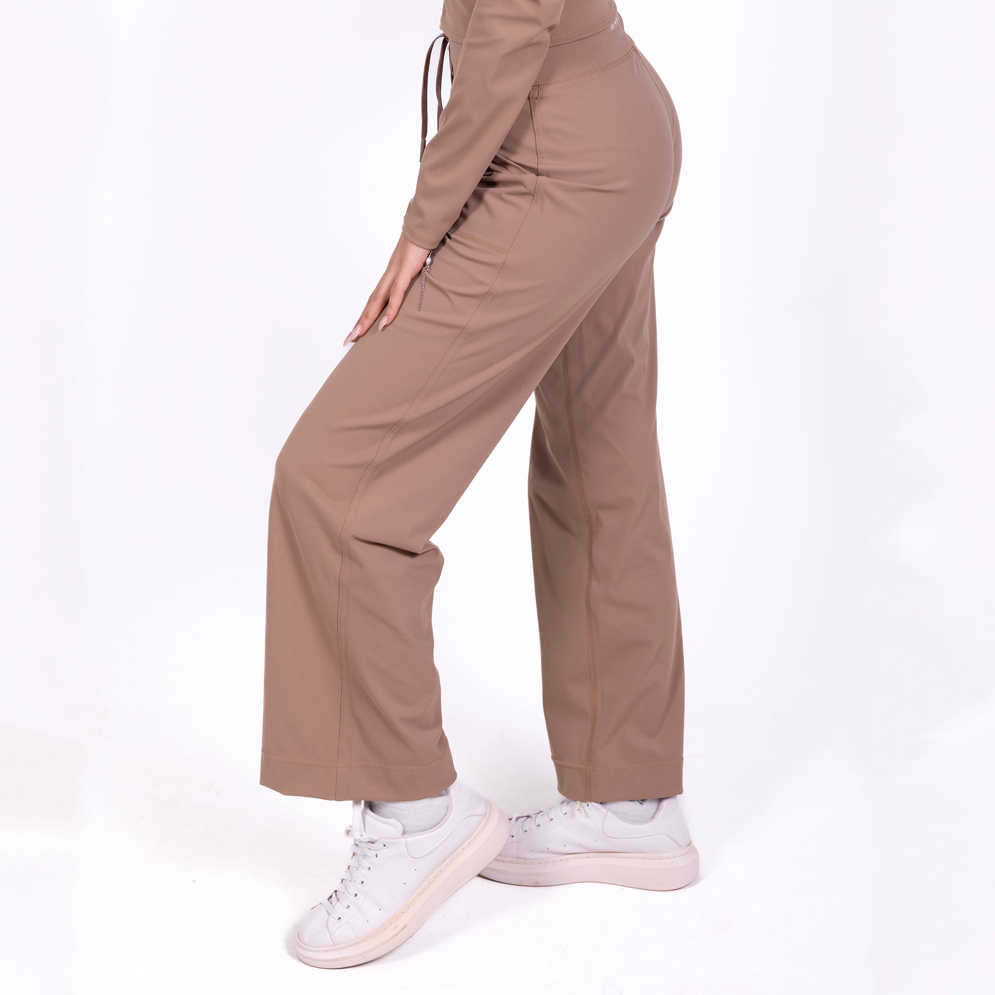 Flow Soul Activewear Pants– Brown | Seamless, Sustainable & Sculpting Comfort for Yoga & Fitness