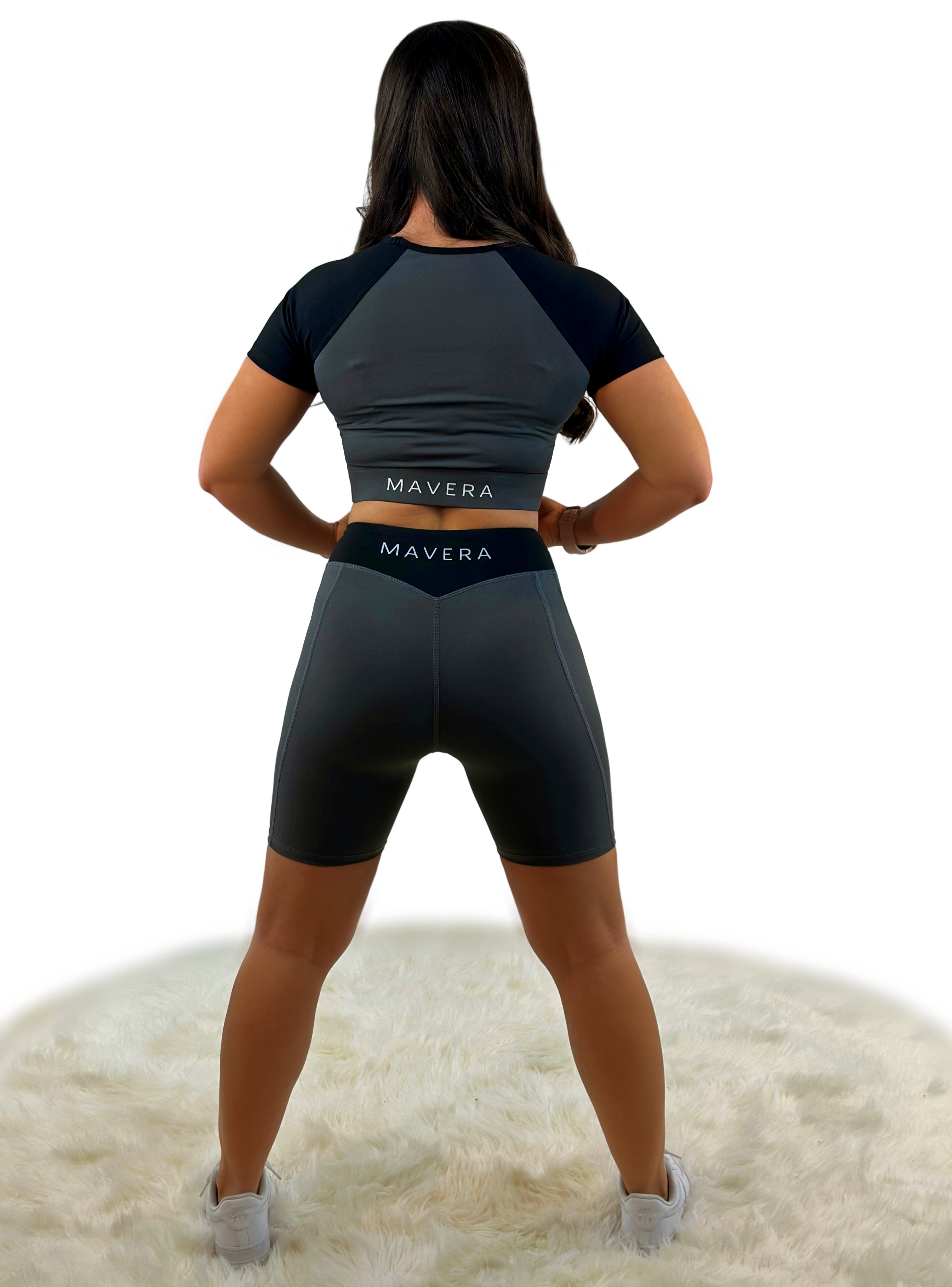 Rara Avis Activewear Top – Black Gray | Seamless, Sculpting &amp; Breathable for Yoga, Fitness &amp; Everyday Athleisure