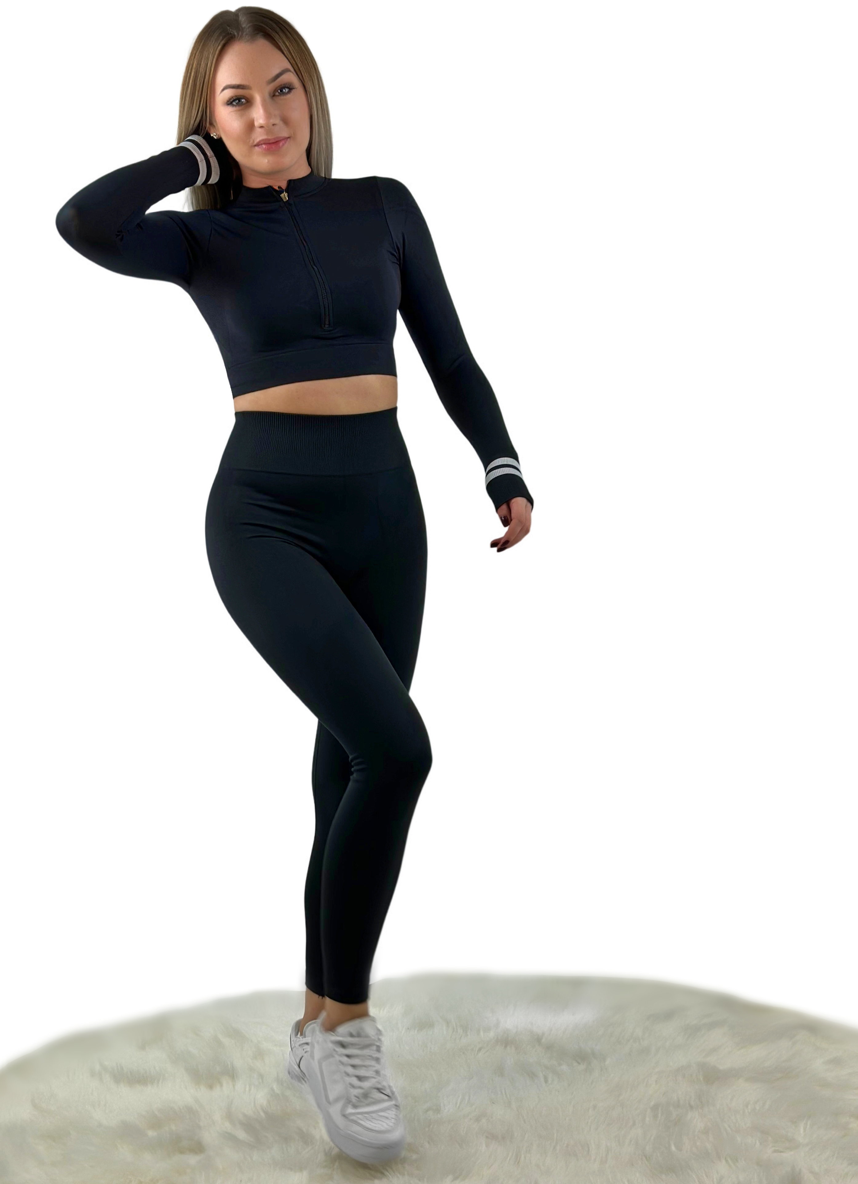 Smash Crop Top Black - Elegante Energie