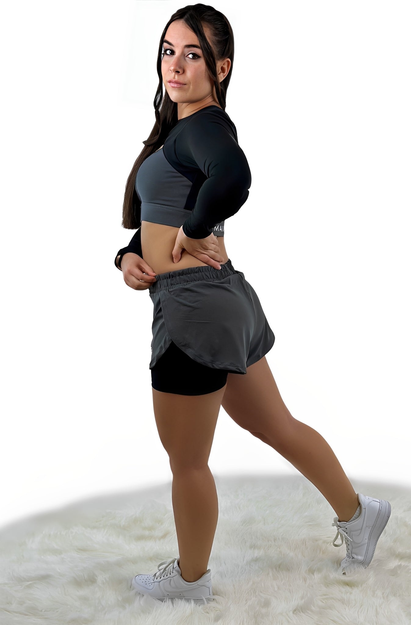 Rara Gear Short – Black Gray - Funktional, figurbetont & maximal flexibel.