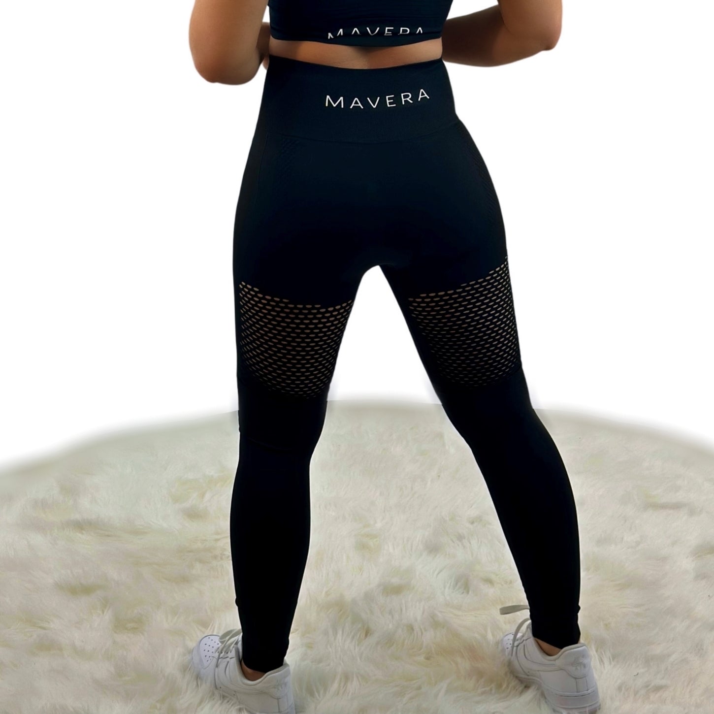 Fanatics Mesh Sport Leggings – Classic Black | Seamless, sculpting leggings with breathable mesh for bold, high-performance style