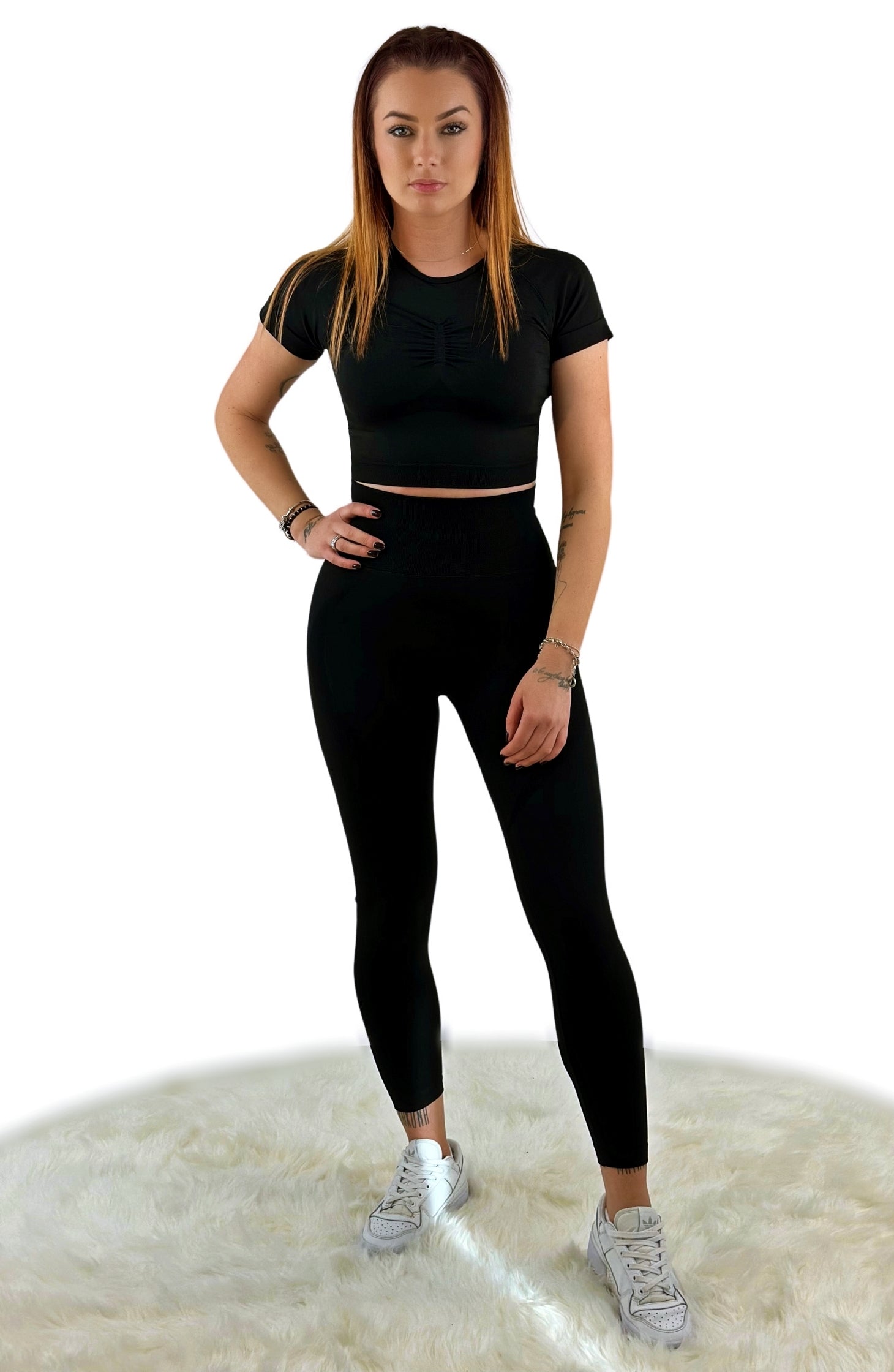 Premium Borealis Kollektion: Atmungsaktives, flexibles und leichtgewichtiges Activewear-Set für Frauen, ideal für Pilates und Hardcore-Workouts. Antibakteriell, antistatisch und aus hochwertigem Spandex/Nylon-Mix für ultimativen Komfort und Langlebigkeit